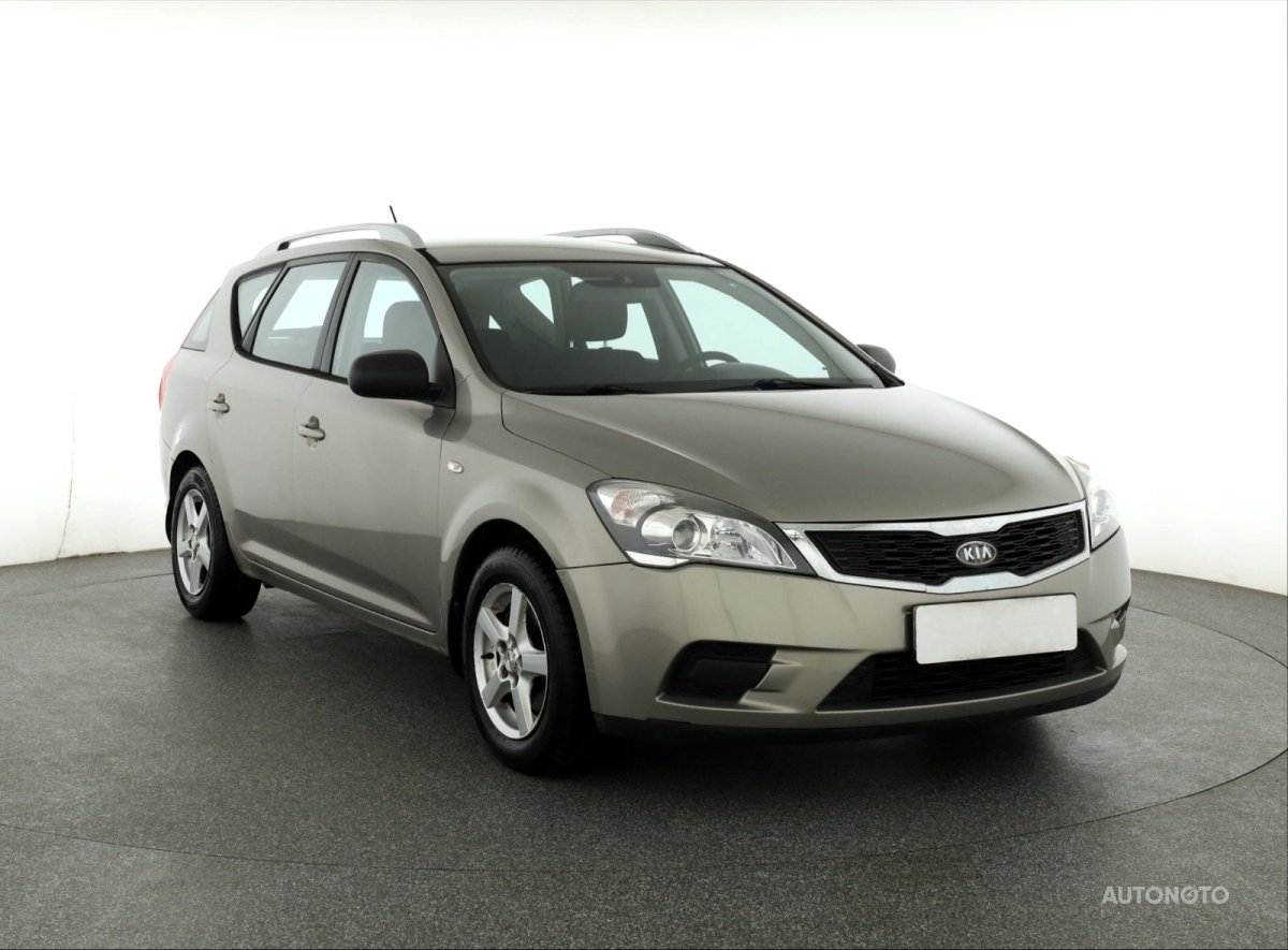 Kia Cee´d, 2010 - celkový pohled