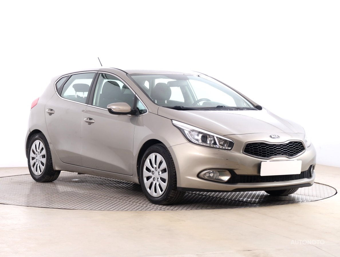 Kia Cee´d, 2012 - celkový pohled