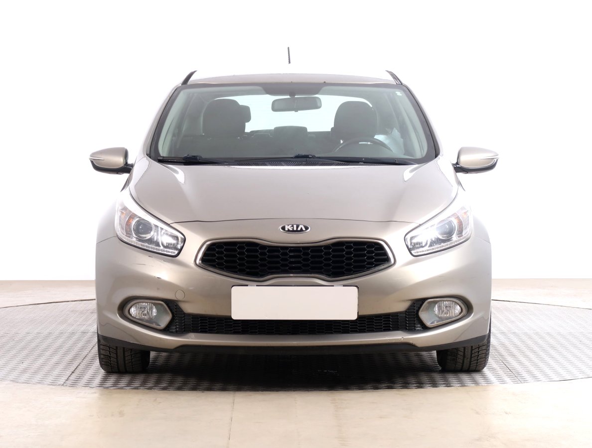 Kia Cee´d, 2012 - pohled č. 2