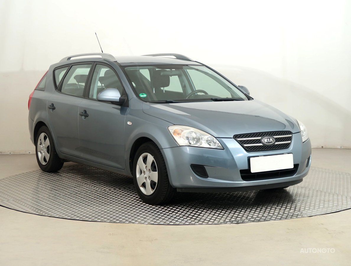 Kia Cee´d, 2009 - celkový pohled