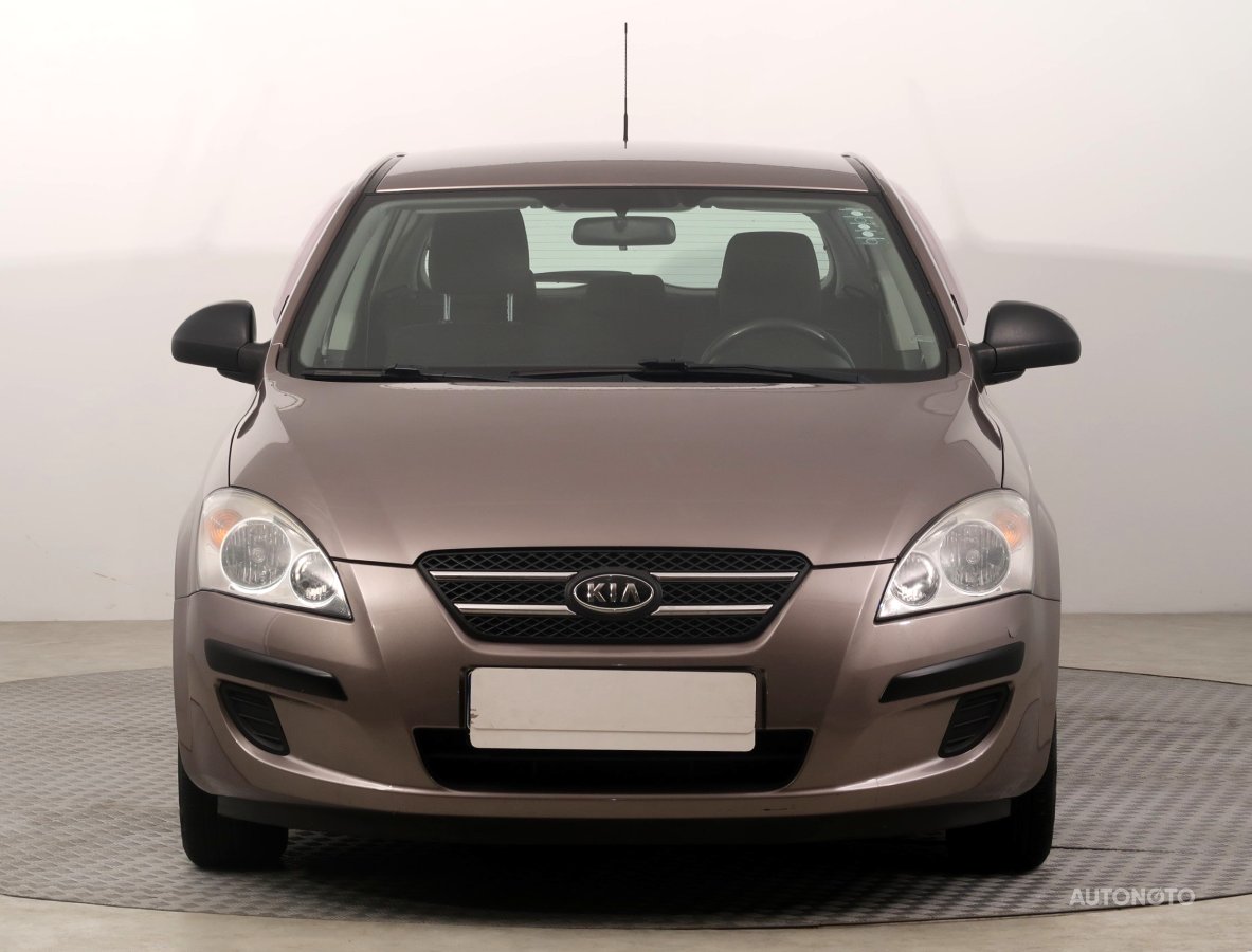Kia Cee´d, 2009 - pohled č. 2