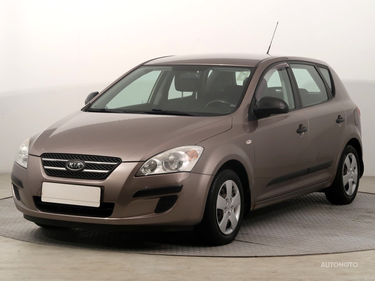 Kia Cee´d, 2009 - pohled č. 3