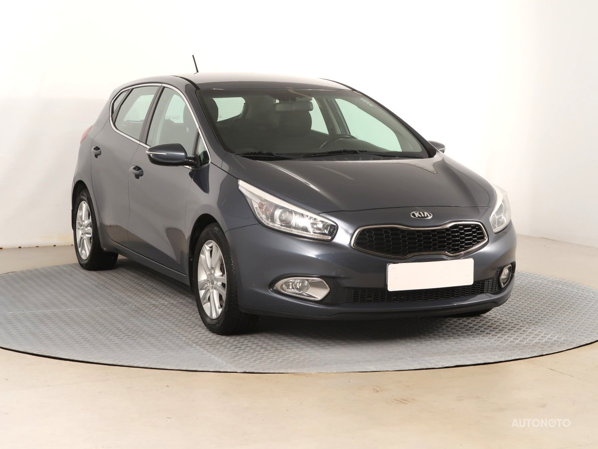 Kia Cee´d, 2013 - celkový pohled