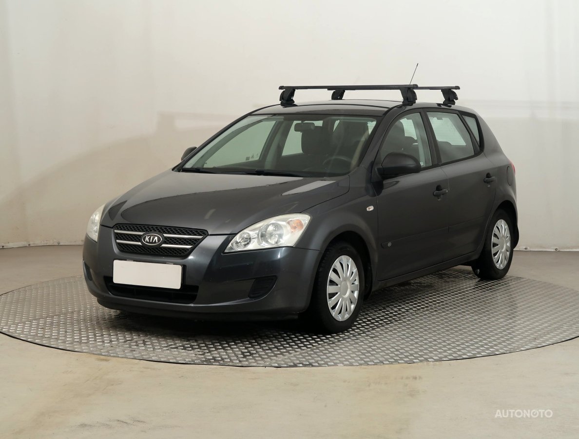 Kia Cee´d, 2009 - pohled č. 3