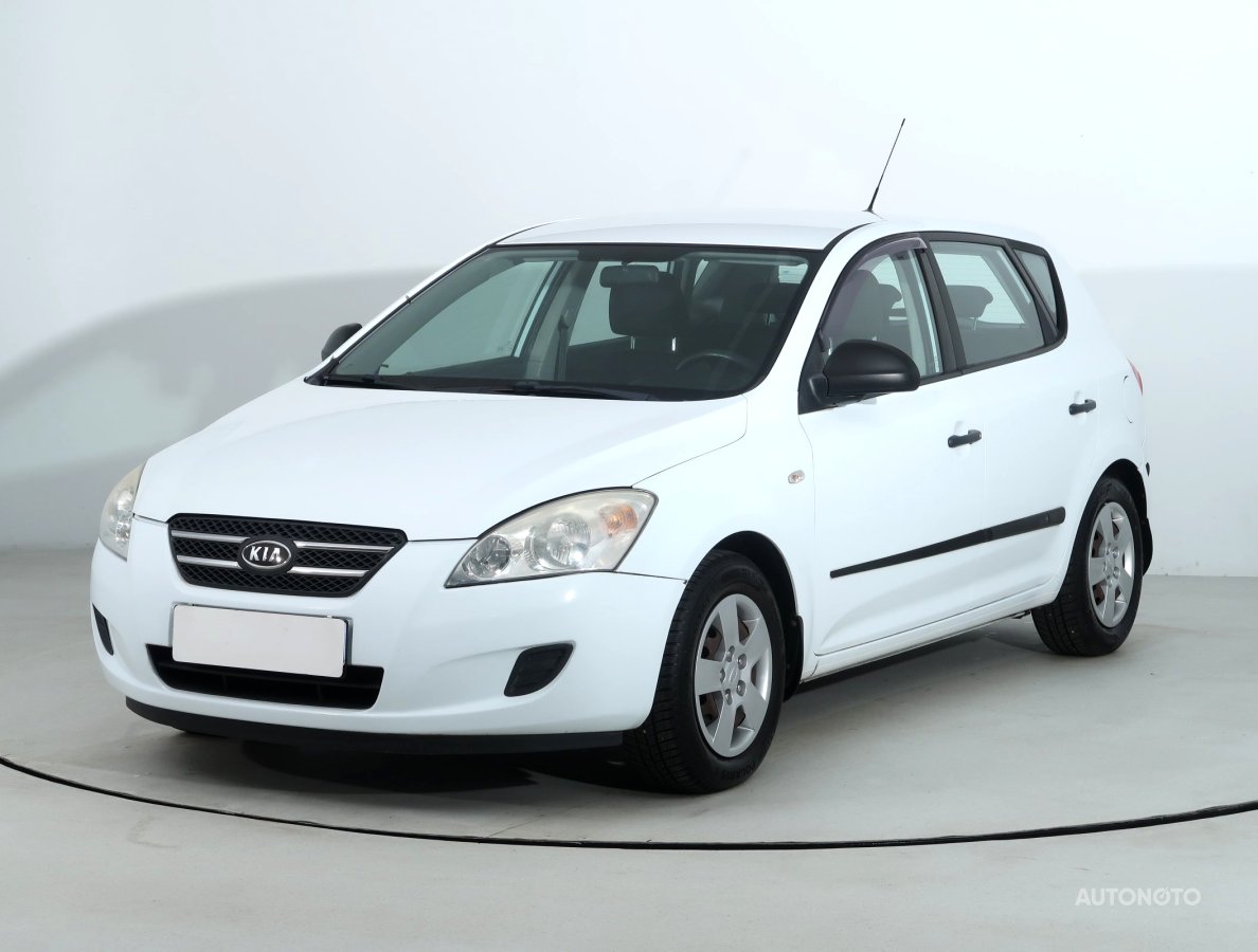 Kia Cee´d, 2008 - pohled č. 3