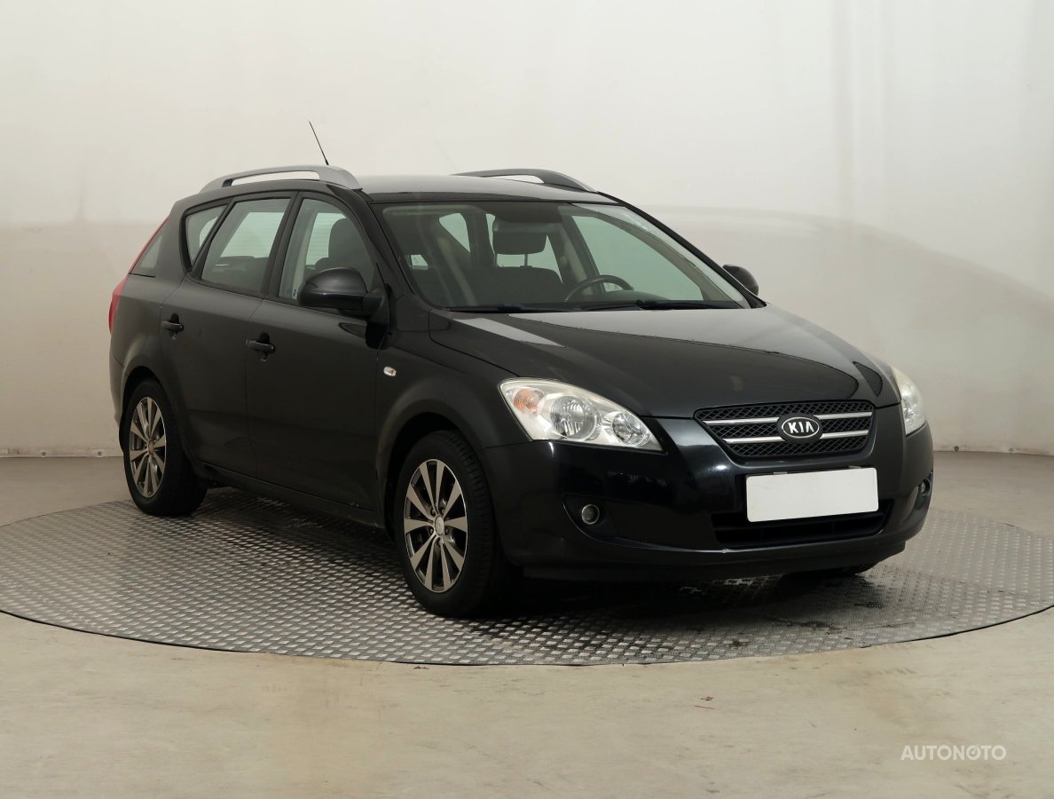 Kia Cee´d, 2009 - celkový pohled