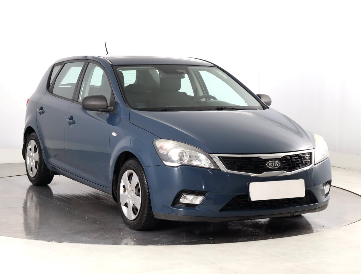 Kia Cee´d, 2011 - celkový pohled