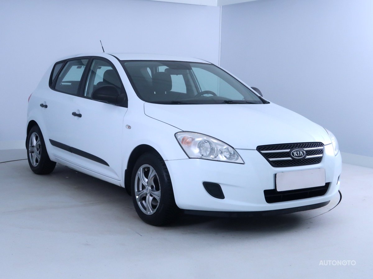 Kia Cee´d, 2009 - celkový pohled