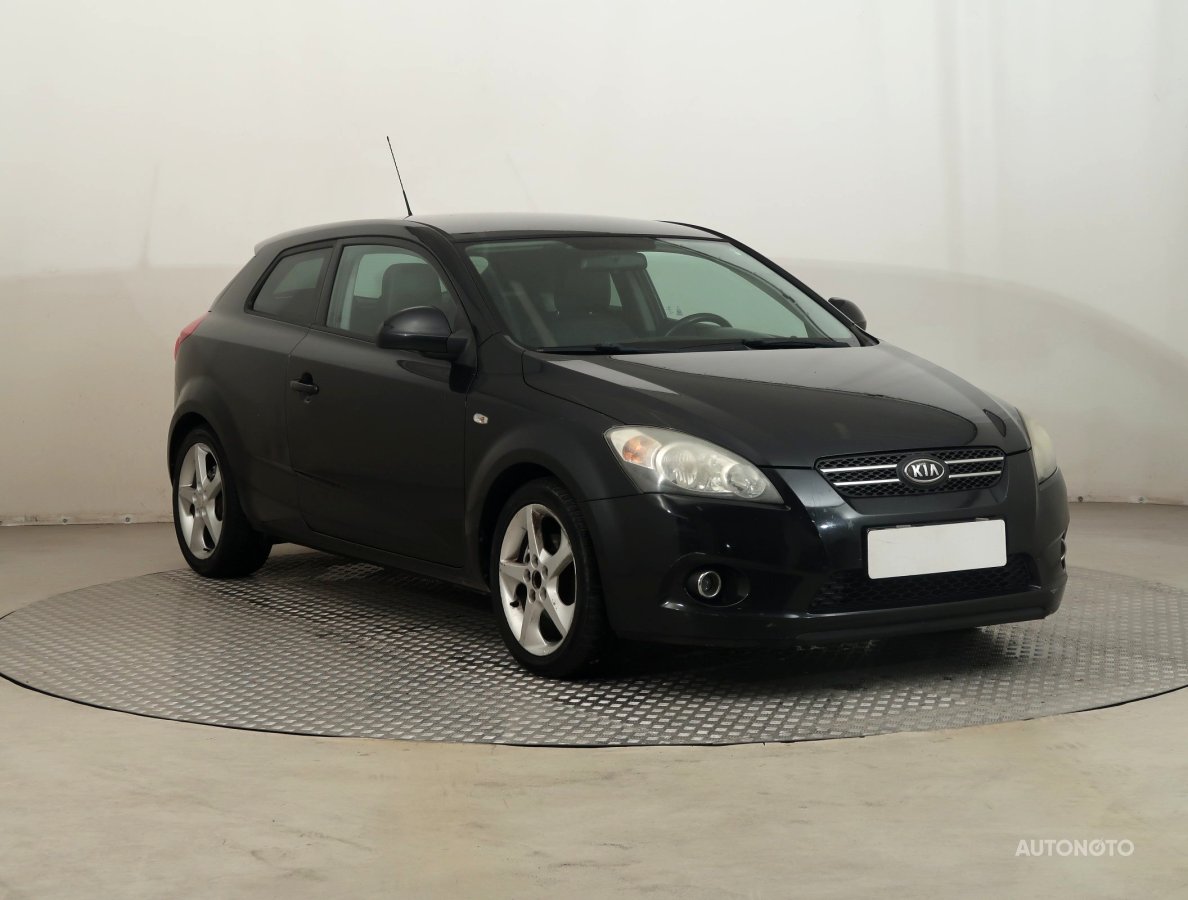 Kia Cee´d, 2008 - celkový pohled