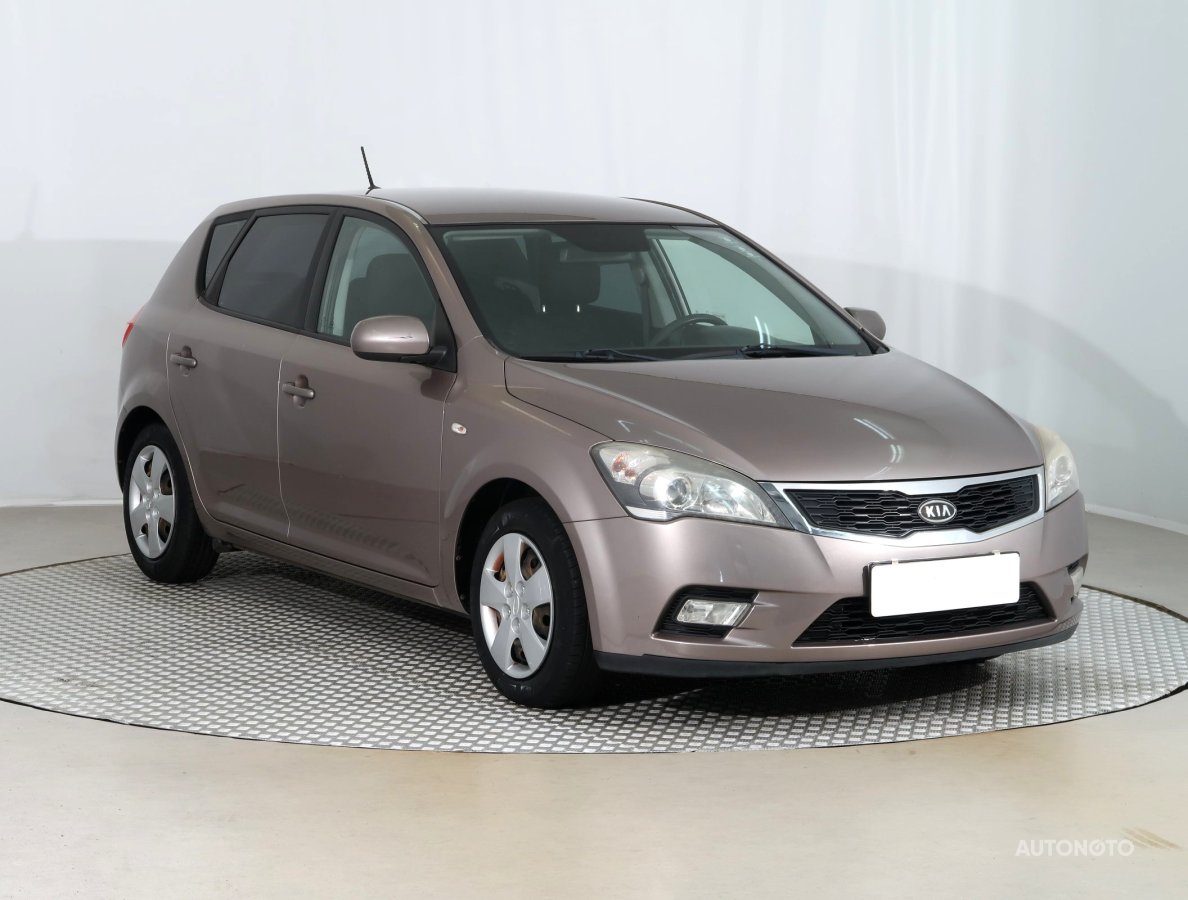 Kia Cee´d, 2010 - celkový pohled