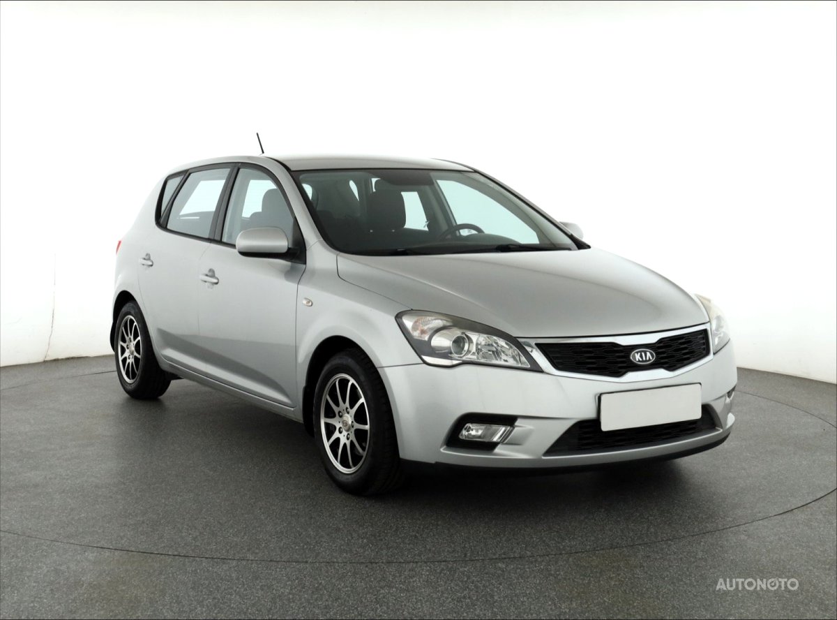 Kia Cee´d, 2011 - celkový pohled