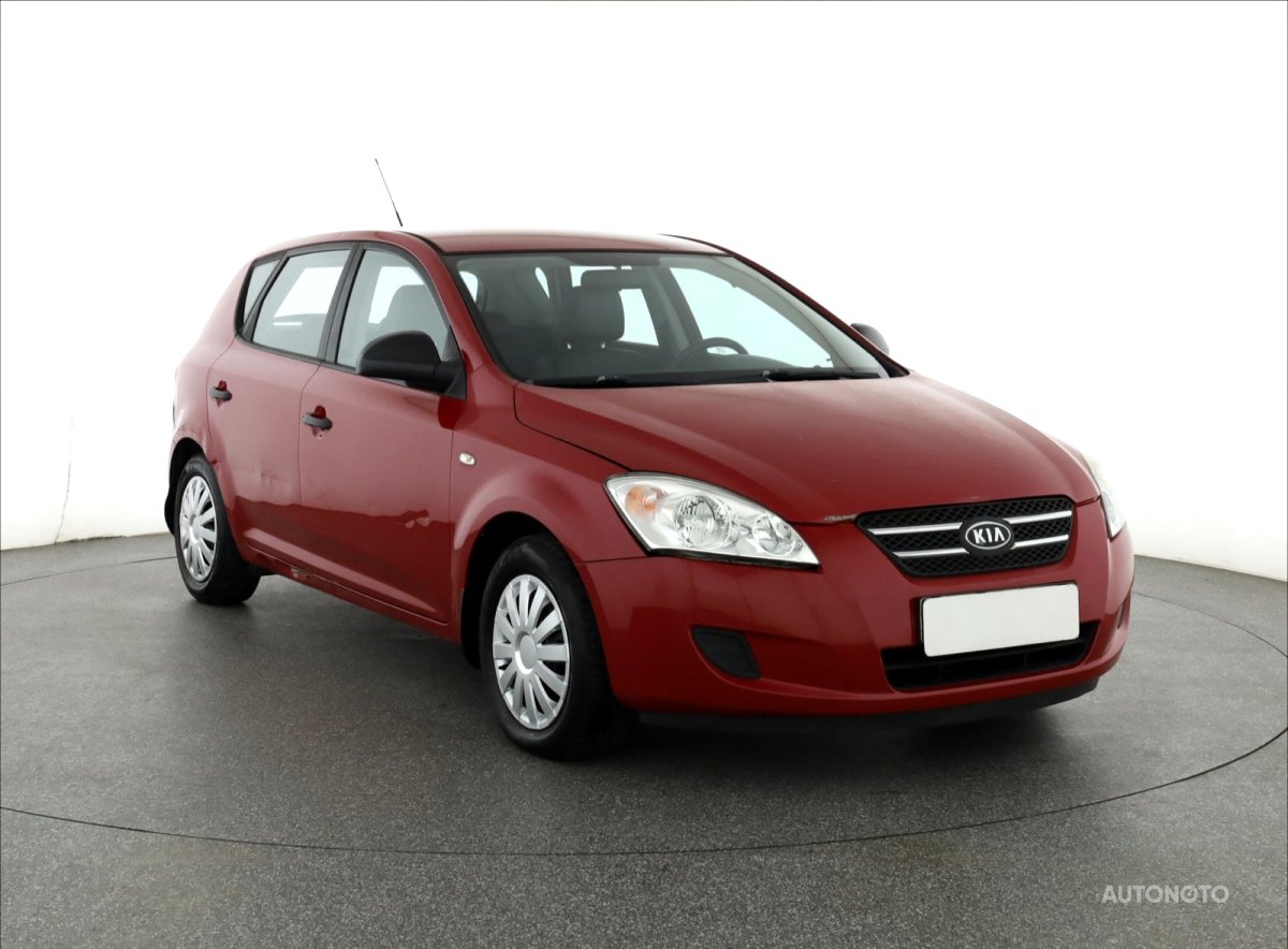 Kia Cee´d, 2009 - celkový pohled