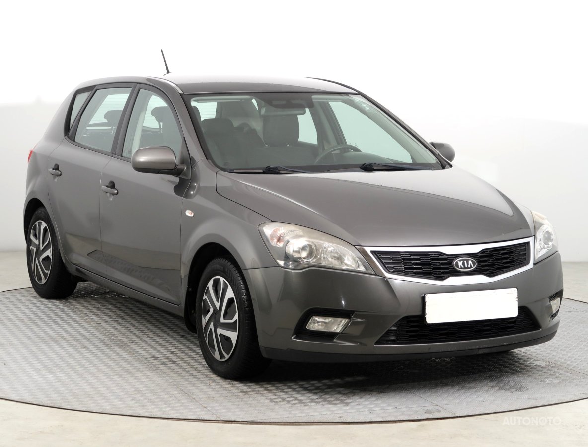 Kia Cee´d, 2011 - celkový pohled