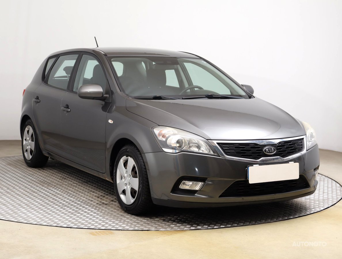 Kia Cee´d, 2010 - celkový pohled