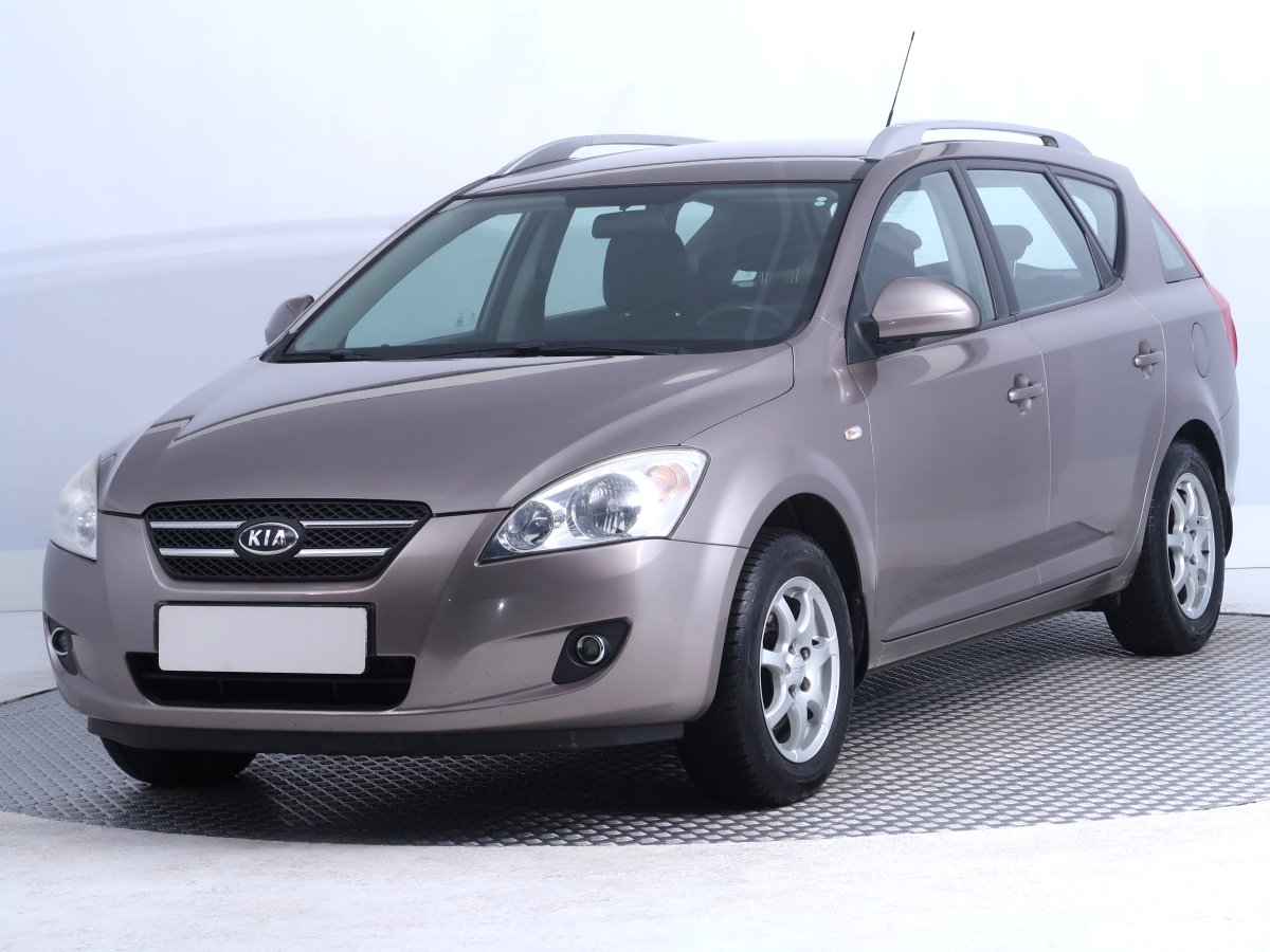 Kia Cee´d, 2008 - pohled č. 3