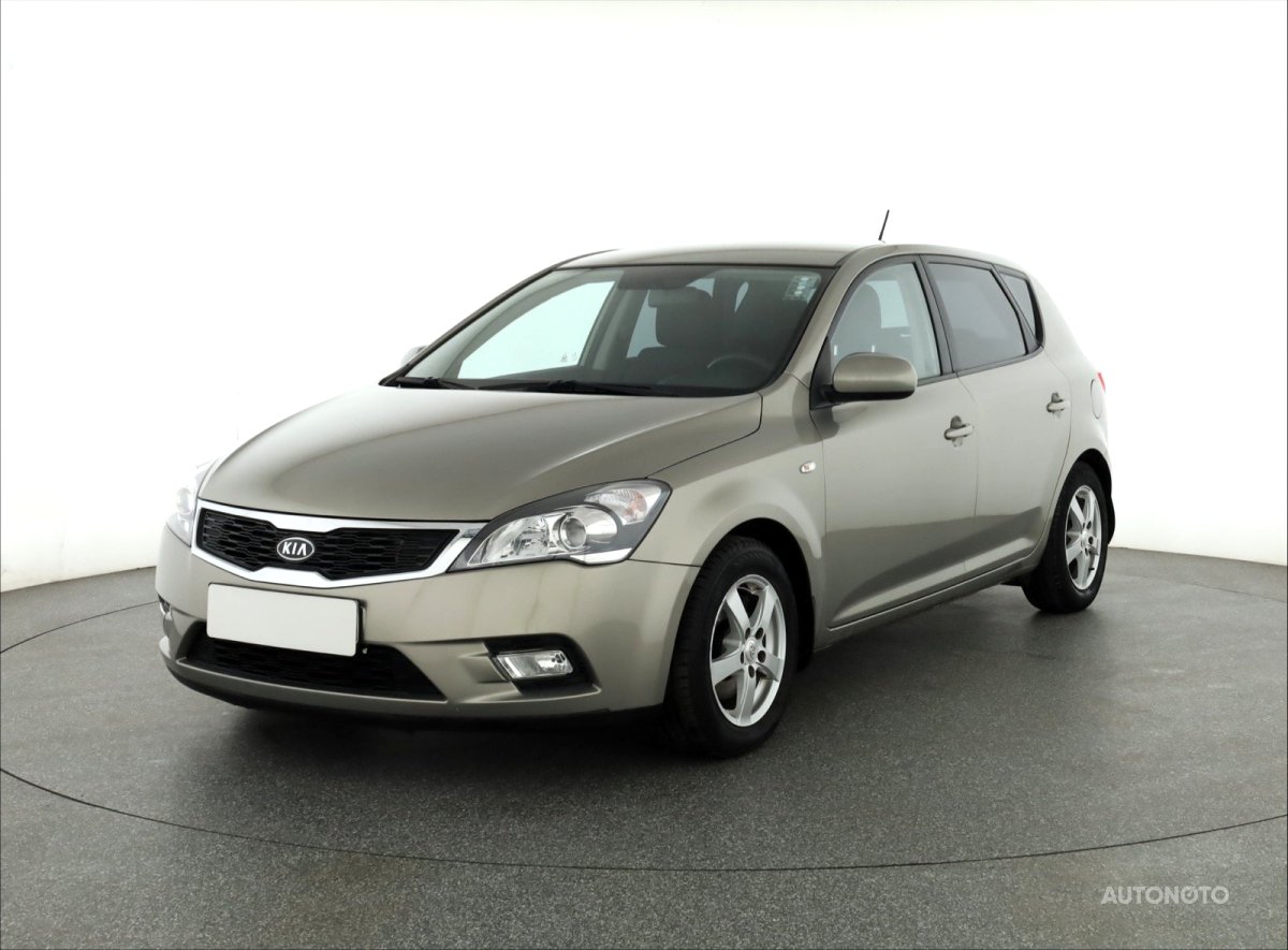 Kia Cee´d, 2011 - pohled č. 3