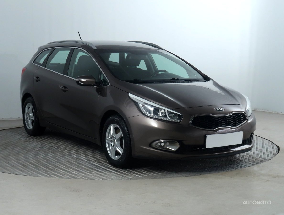 Kia Cee´d, 2012 - celkový pohled