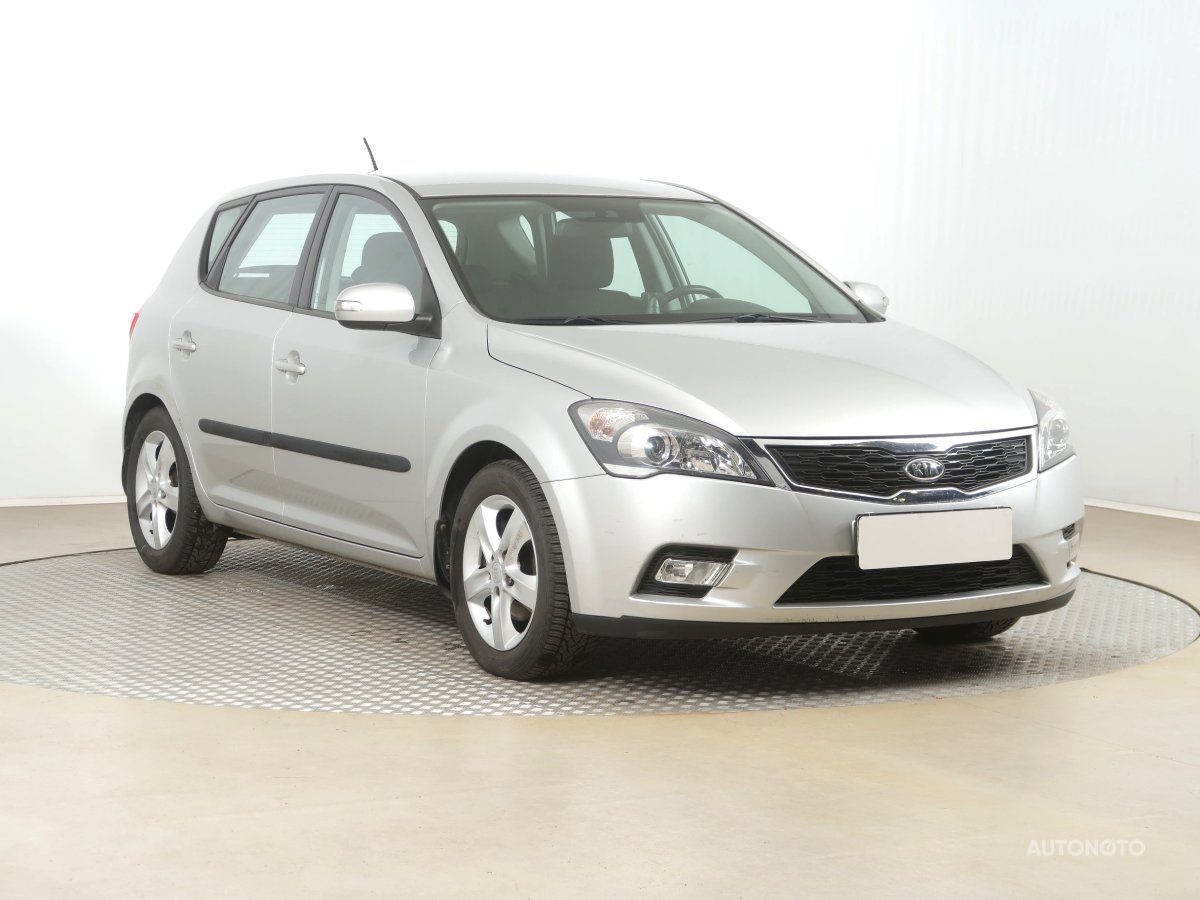 Kia Cee´d, 2011 - celkový pohled