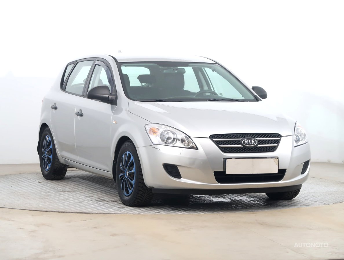 Kia Cee´d, 2010 - celkový pohled