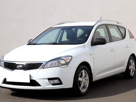 Kia Cee´d, 2011 - pohled č. 3