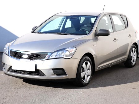 Kia Cee´d, 2010 - pohled č. 3