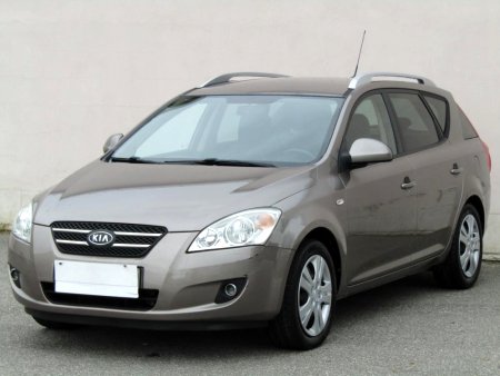 Kia Cee´d, 2008 - pohled č. 3