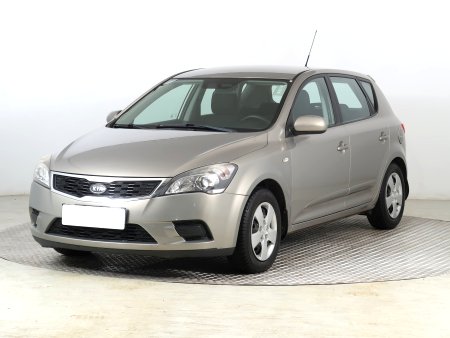 Kia Cee´d, 2010 - pohled č. 3