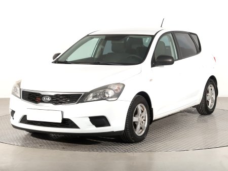 Kia Cee´d, 2010 - pohled č. 3