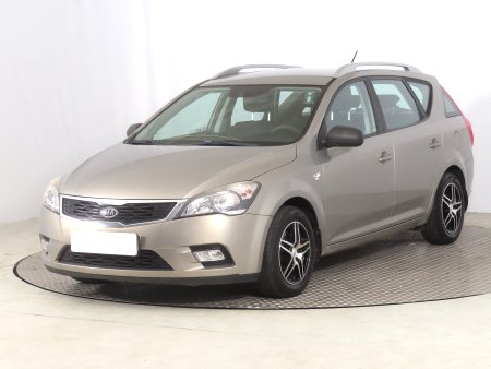 Kia Cee´d, 2010 - pohled č. 3