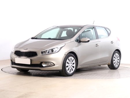 Kia Cee´d, 2012 - pohled č. 3