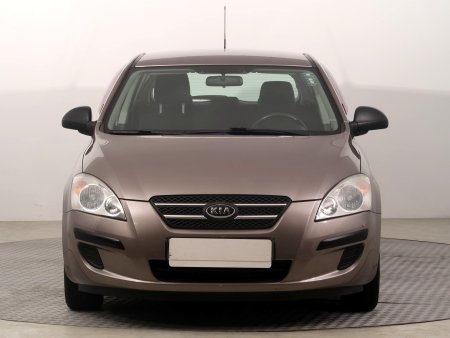 Kia Cee´d, 2009 - pohled č. 2