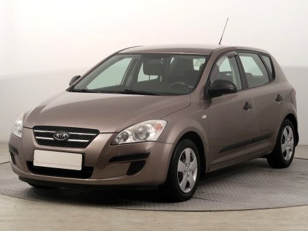 Kia Cee´d, 2009 - pohled č. 3