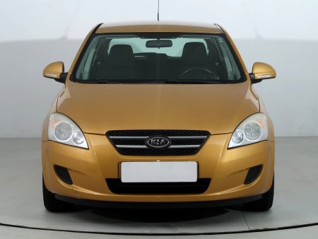 Kia Cee´d, 2008 - pohled č. 2