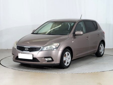 Kia Cee´d, 2010 - pohled č. 3