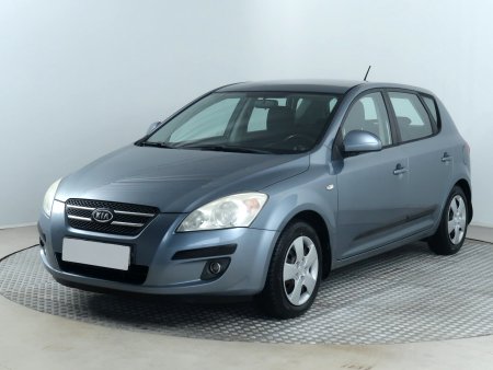 Kia Cee´d, 2009 - pohled č. 3