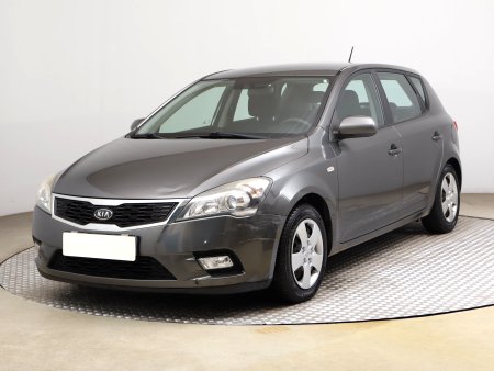 Kia Cee´d, 2010 - pohled č. 3
