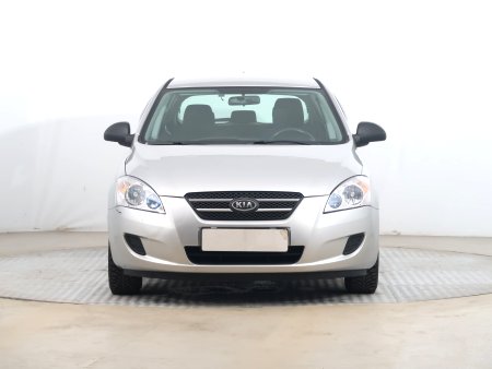 Kia Cee´d, 2010 - pohled č. 2