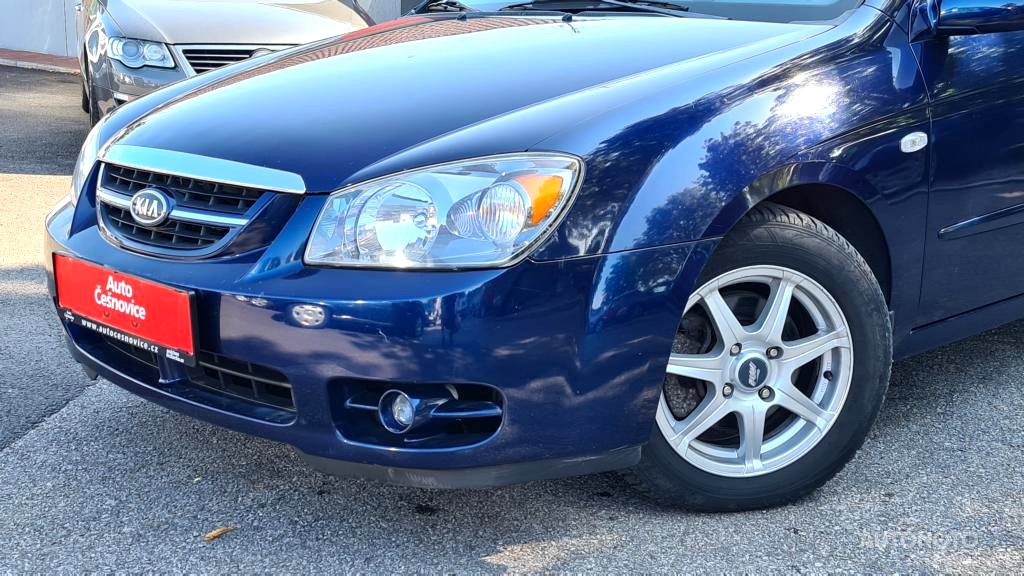 Kia Cerato, 2005 - celkový pohled