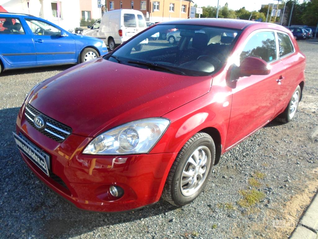 Kia Pro-Ceed, 2008 - celkový pohled