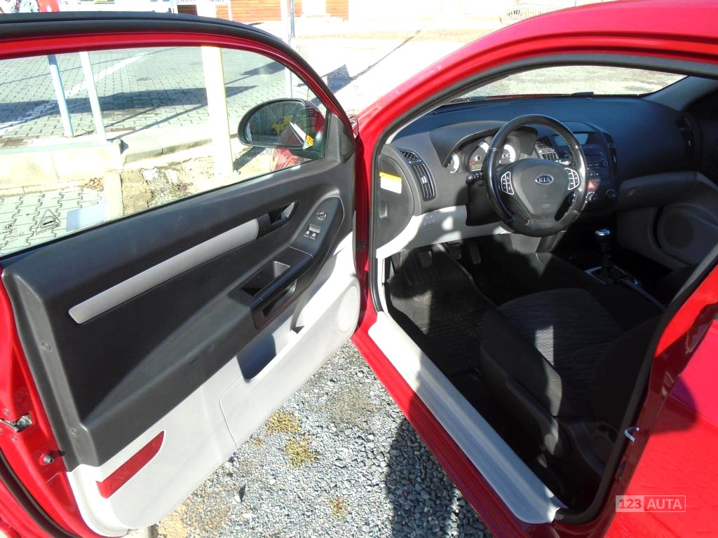 Kia Pro-Ceed, 2008 - pohled č. 10