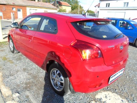 Kia Pro-Ceed, 2008 - pohled č. 5