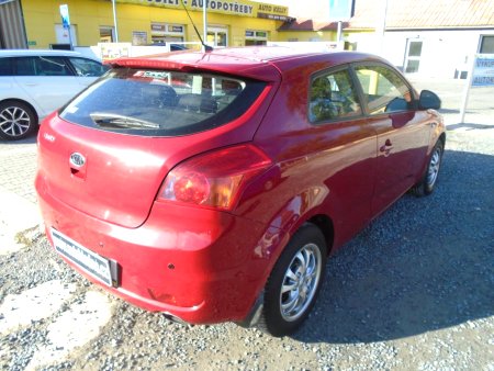 Kia Pro-Ceed, 2008 - pohled č. 7