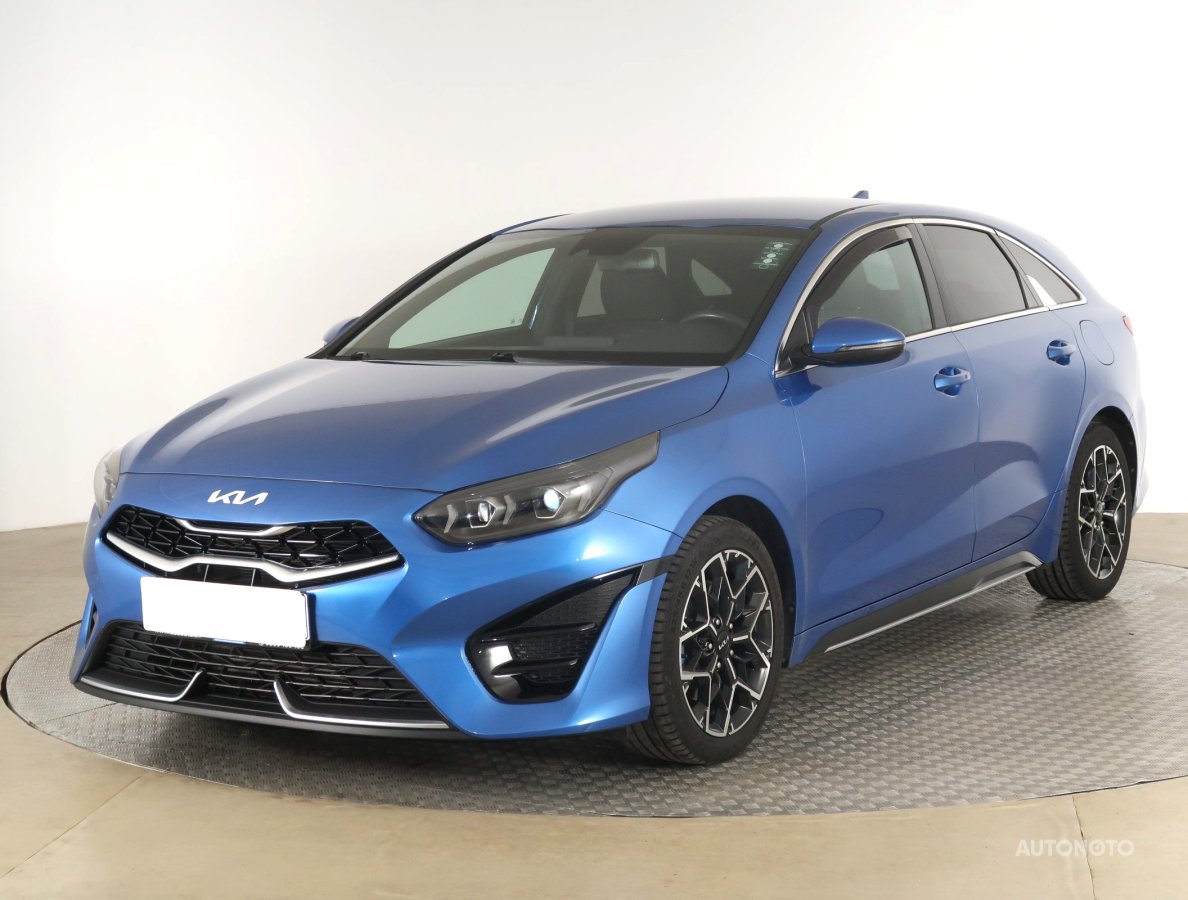 Kia ProCeed, 2022 - pohled č. 3