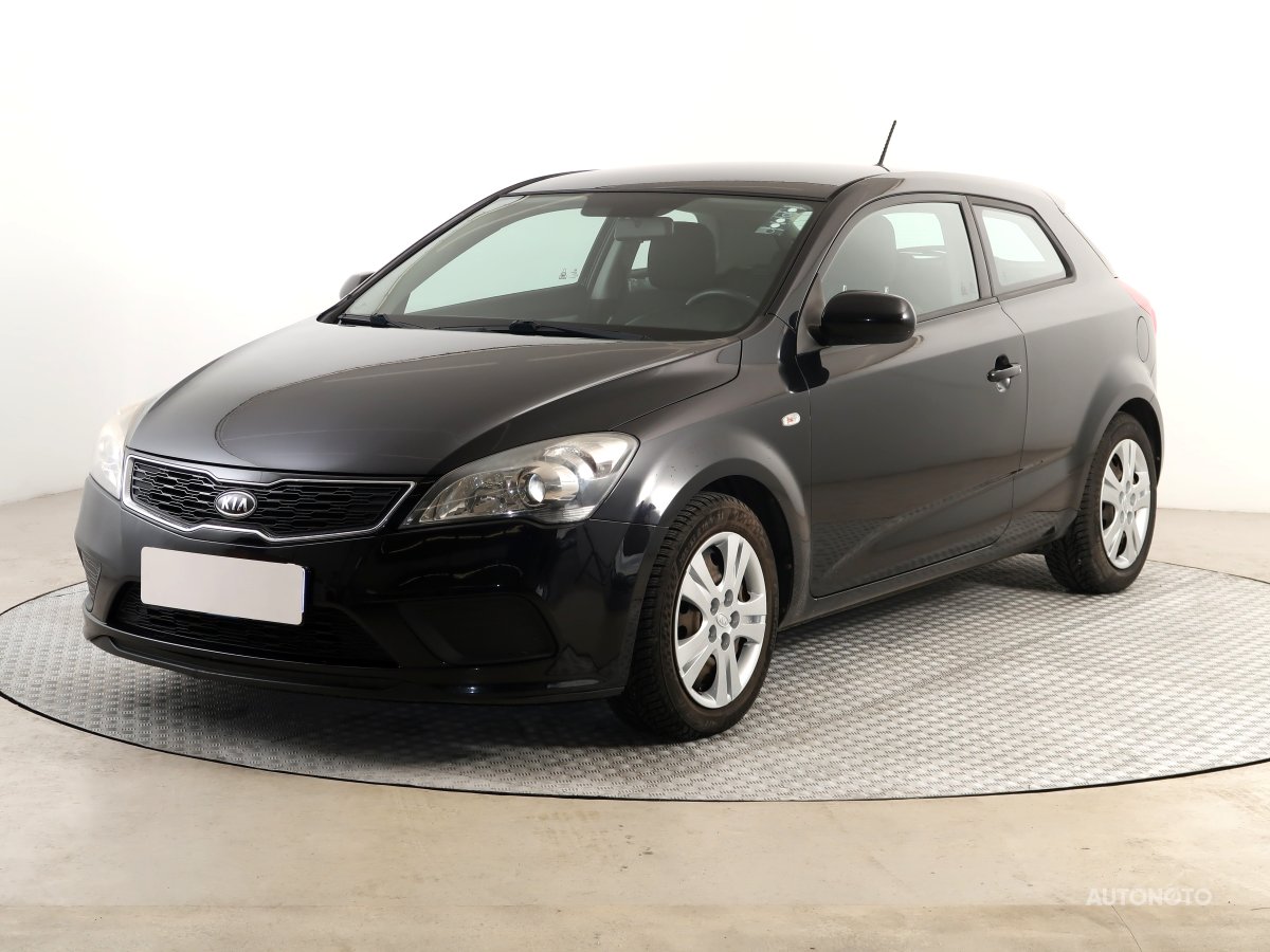 Kia ProCeed, 2012 - pohled č. 3