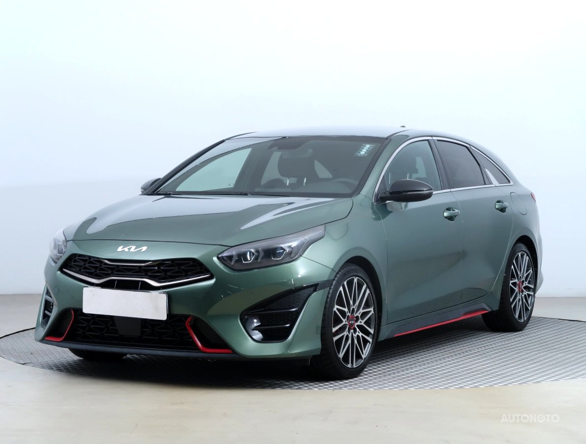 Kia ProCeed, 2023 - pohled č. 3