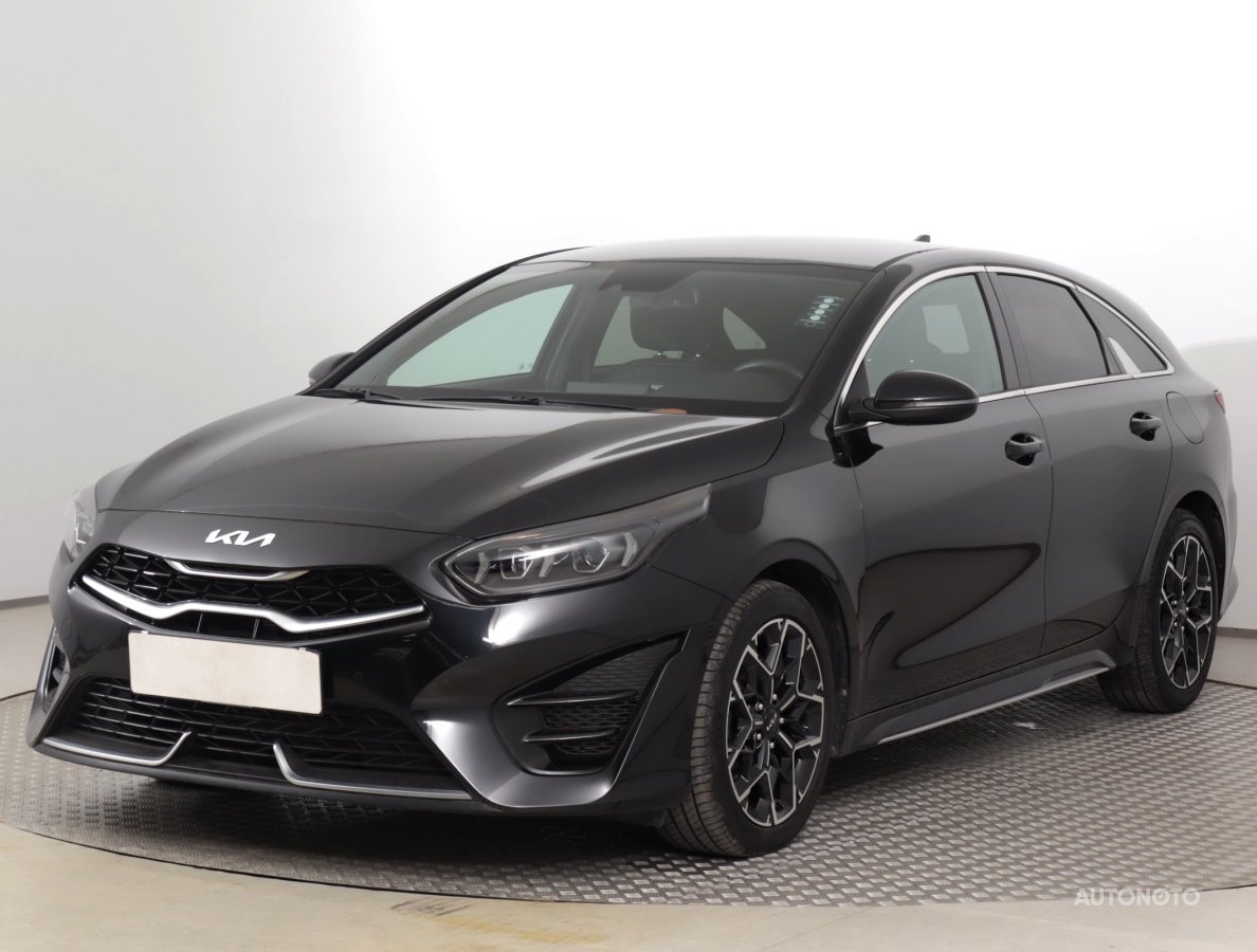 Kia ProCeed, 2022 - pohled č. 3