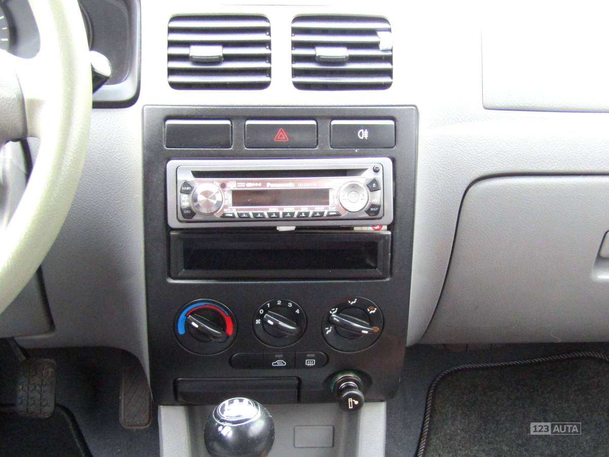 Kia Rio, 2005 - pohled č. 12