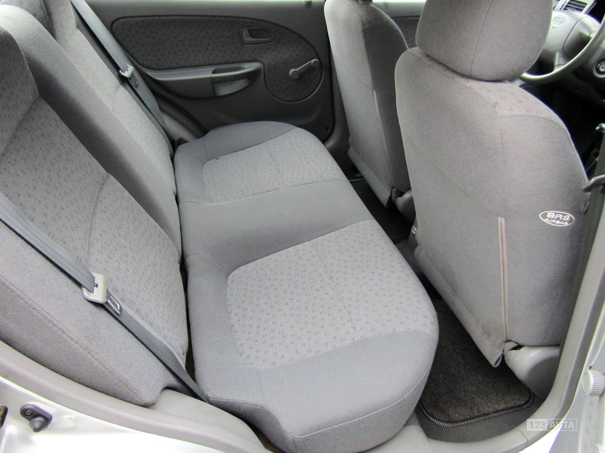 Kia Rio, 2005 - pohled č. 16