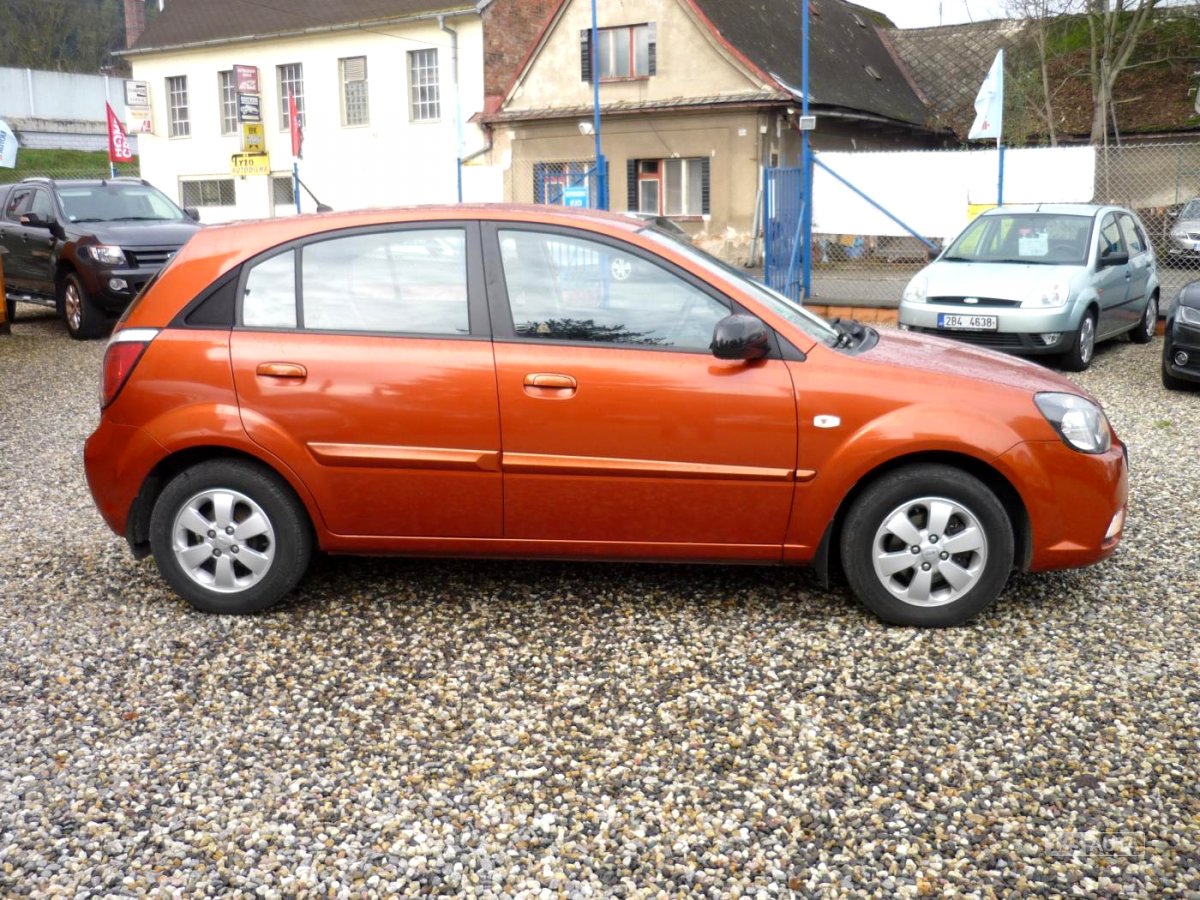 Kia Rio, 2010 - pohled č. 4