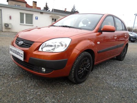 Kia Rio 1.4 16V , koup v ČR